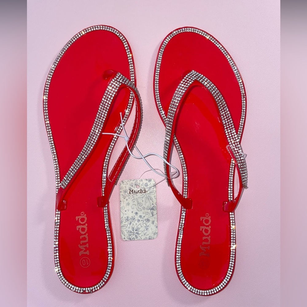 NWT Mudd Red slip on Sandals with rhinestones size 10